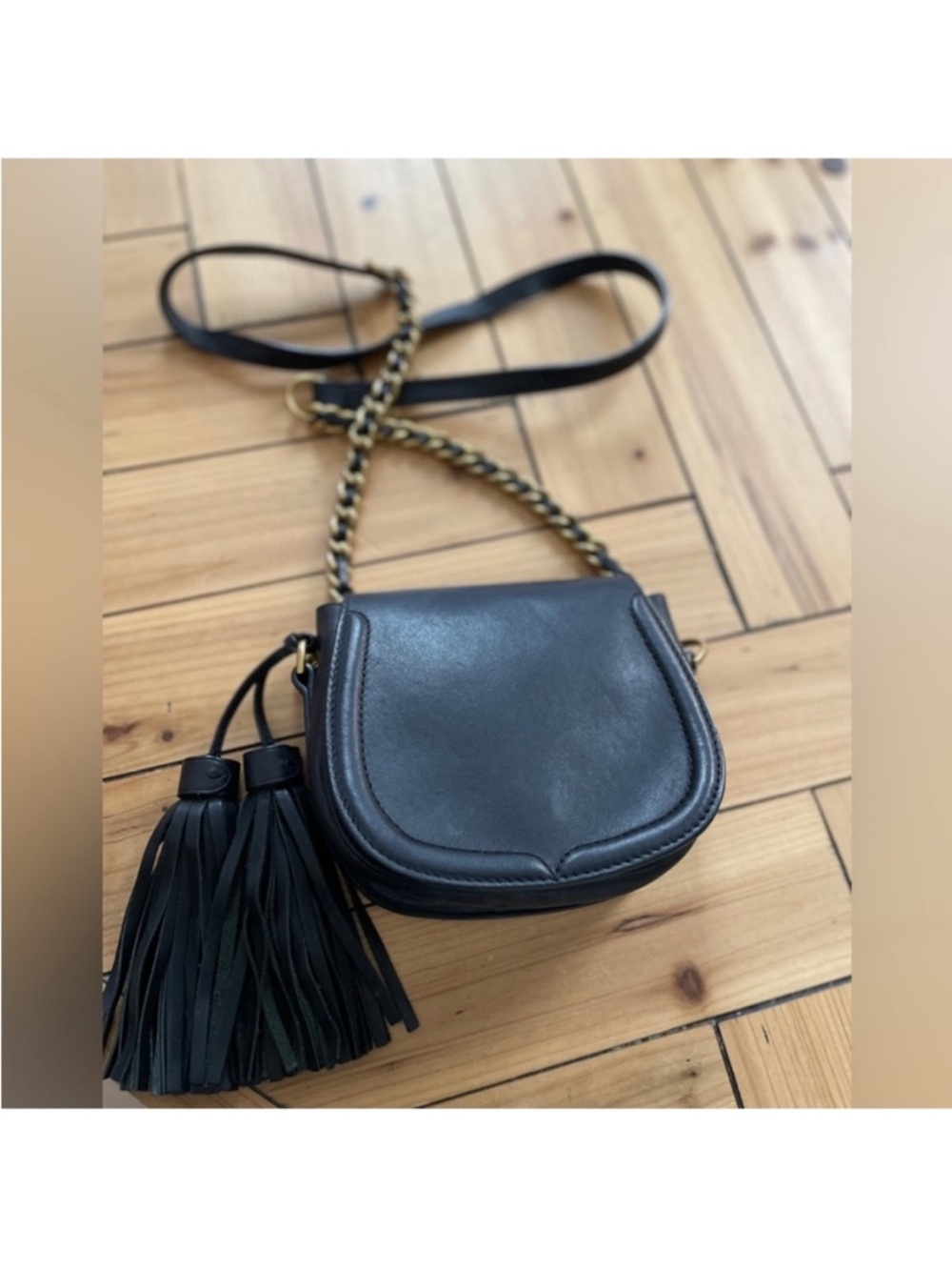 Ralph Lauren Mini Shoulder Women Limited Edition Rare
Model VHTF with tassels